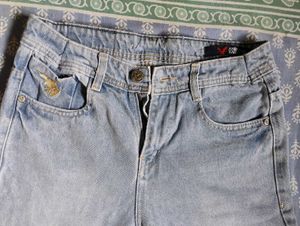 american eagle Light  Denim Jeans