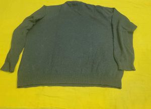 Men's Gray V-Neck Pullover Sweater