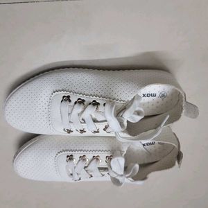 Women White Sneakers/ Casual shoes