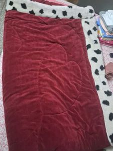Cozy Maroon Comforter