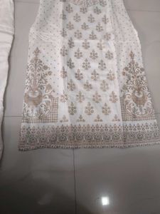 Elegant White &amp; Gold Kurta Set