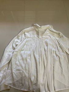 Elegant White flowy Shirt