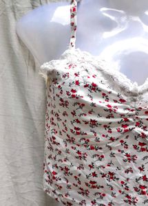 ZAFUL CUTE FLORAL TOP