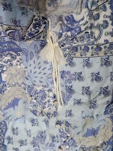 Women&#39;s Top Wear