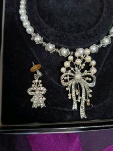 White Pearl Necklace Set