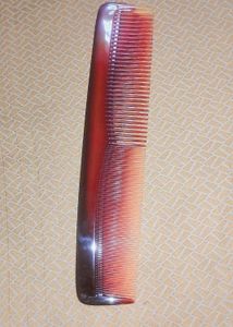 Vintage Brown Comb Set