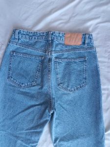 ZARA MOM FIT DENIM