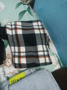 Combo Of 2 Shirt Two T-shirt 3 Jeans One Formal...