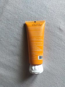 Dot &amp; Key Face Wash