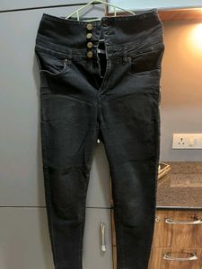 Black Skinny Jeans