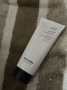 Minimalist Light Fluid SPF 50