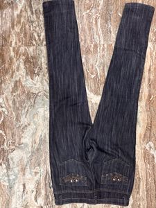 Slim Fit Trendy Ladies Jeans