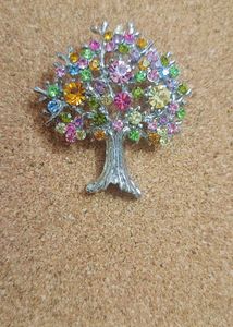 Vintage Gold Tone Floral Brooch