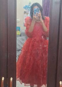 Elegant Red Party Dress