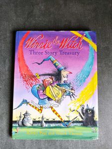 Winnie the Witch: Three Story Treasury