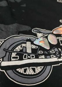 Black T-shirt