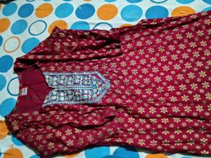 Floral Embroidered Kurta