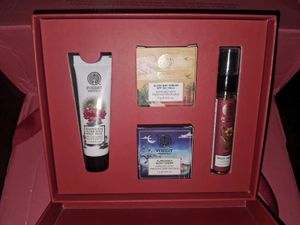 Skincare Perfume  Forest Essential Mamaearth Plum