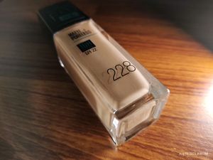 Maybelline New York (Fit Me) Foundation Shade 228(Soft Tan)
