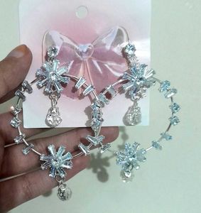 AD Sparkling Crystal Earrings