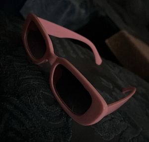 🌸Trendy Pink Retro Sunglasses 🌸