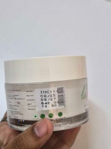 La Pink White Haldi Night Cream