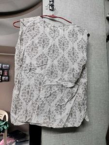 Patterned Sleeveless Top