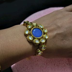 Beautiful Kundan Bracelet With Adjustable Chain.   Meenakari On Back Side Of Kundan    Unused Piece