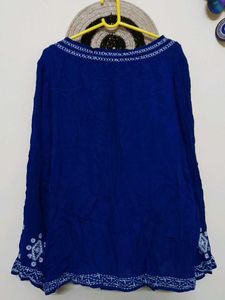 WOMEN&#39;S TOP