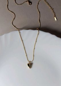 Attractive Heart Neck Chain For Cutie Pies