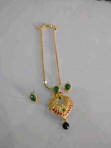 Golden Cute Necklace Set