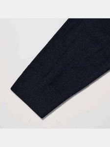 Uniqlo Unisex V Neck Sweater 🖤