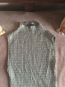 Zara Textured Sleeveless Top