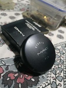 MAC Studio Fix Foundation