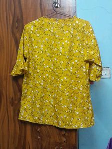 Floral Mustard Top