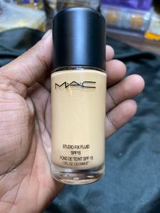 MAC Studio Fix Fluid SPF 15