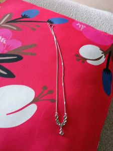 Elegant Silver looking Necklace