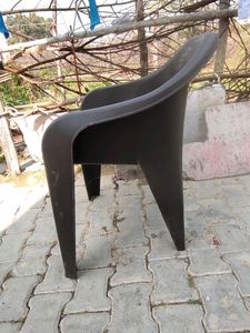 Regular Chair