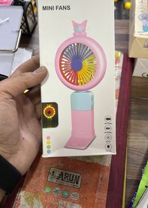 Kids Cooling Fan With Mist, High Quality