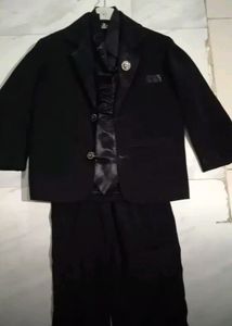 Complete Suit for Kids , Age Around 4-7 Years