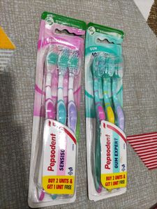 Pepsodent Toothbrush (Pack of 2)