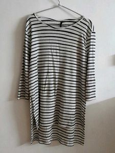 High Low Hem B&W Top