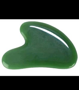 Gua Sha💚  Use This Double Chin Gone