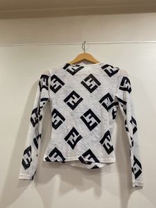 Attrcative Black And White Printed Top