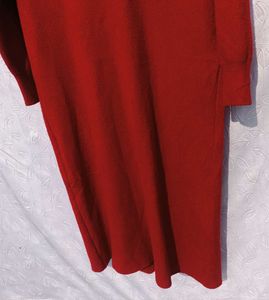 Chic Red Knit Midi Dress ♥️🍒