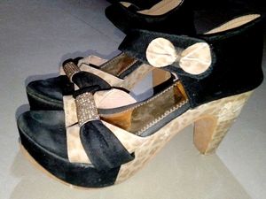 Stylish Heeled Sandals