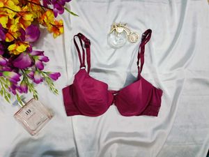 🇳🇿🎀💫Burgundy Lace Trim Bra