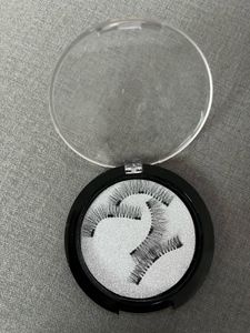 Two sets of unused magnetic eyelashes