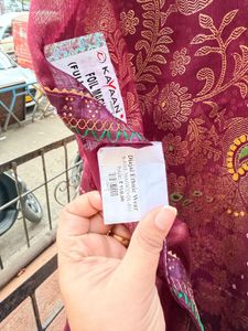 Elegant Maroon Saree With Blouse Piece