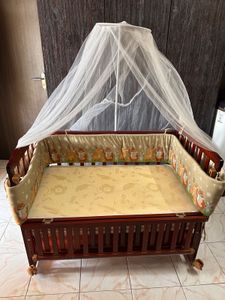 Wooden Baby Crib with Mattress